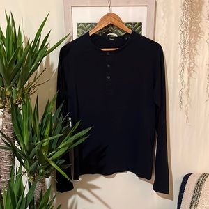 Theory Crew neck Henley Mens XS